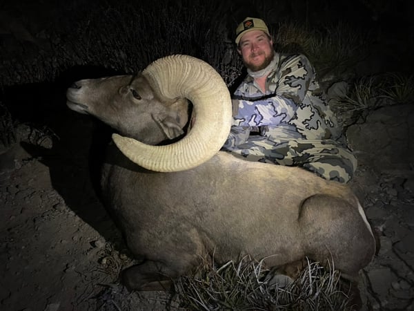 9C3AD4D5-40DB-4D52-BED2-D198CD51F275_1_105_c